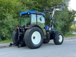 New Holland T4050F